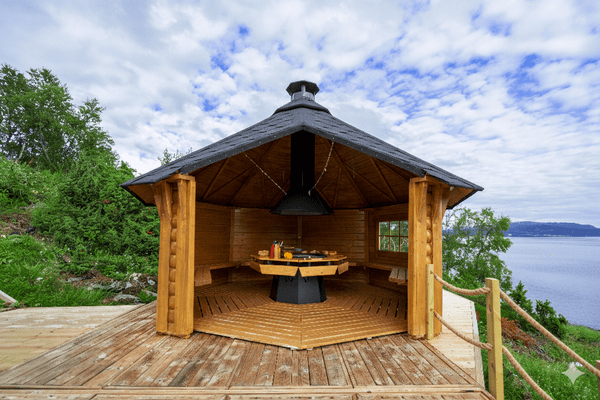 Hovedbilde Gapahuk 12 m2 Royal med grill og benker - Buet vegg